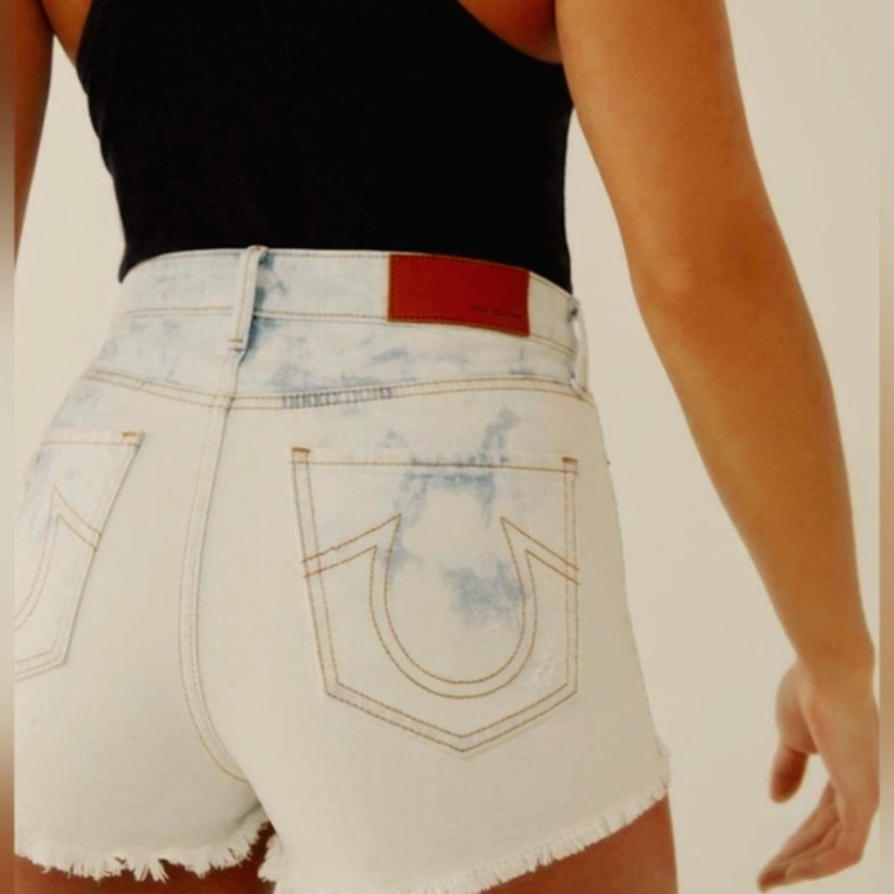 True Religion Caia Ultra High Rise Super Skinny Destroyed Raw Hem Shorts Sz 32